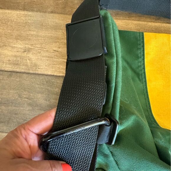 Timbuk2 RASTA Multicolor Messenger Laptop Bag Red Gold Green - Picture 4 of 6